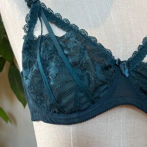 Chic Lace Teal Bra